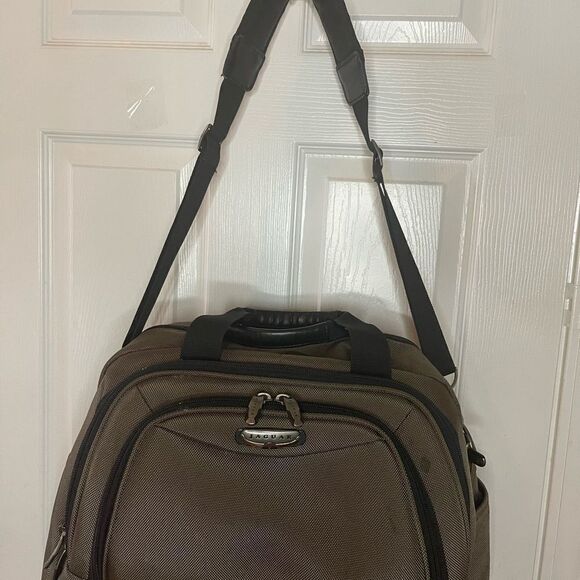 Jaguar Heavy duty Brown & Black fabric Medium duffle bag silver tone hardwares - Picture 4 of 14